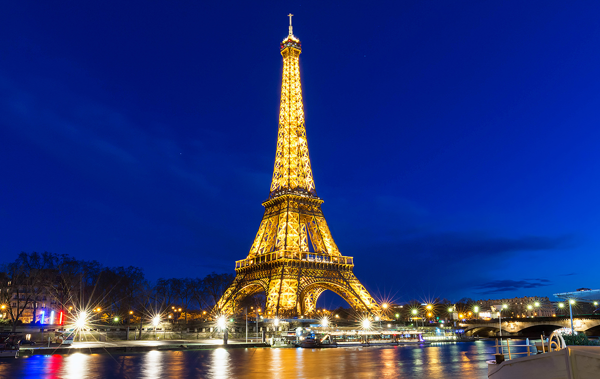 Capture the unforgettable sights of Paris, like the Eiffel Tower, on your dream vacation.